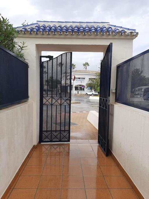 Apartamento Piscina, Playa, Wifi, Seguridad 24h Marbella